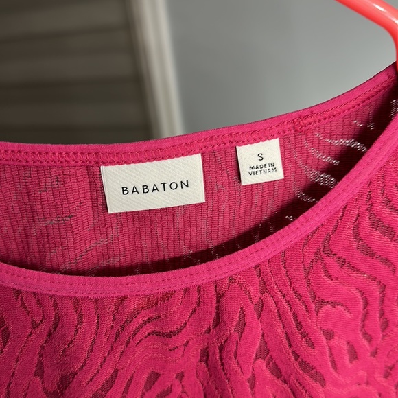 Aritzia shape lace fuchsia bodysuit - Picture 3 of 3